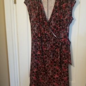 Stylish Black and Red Geometric Dress